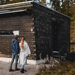 Vaattunki Wilderness بيت خشبي