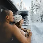 Vaattunki Wilderness Lodge